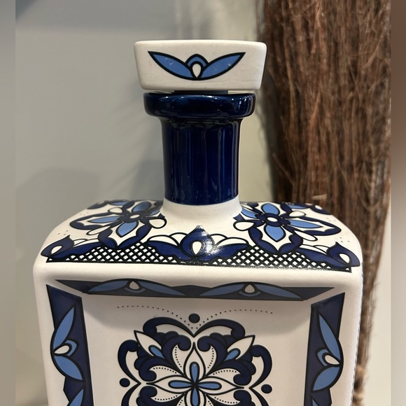 Empty Bottle of Dos Artes Tequila - Great for Display - Picture 3 of 5